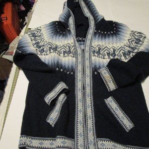 Vintage Women's Artesarian "Willy" Alpaca Wool Hooded Sweater Size as Measured